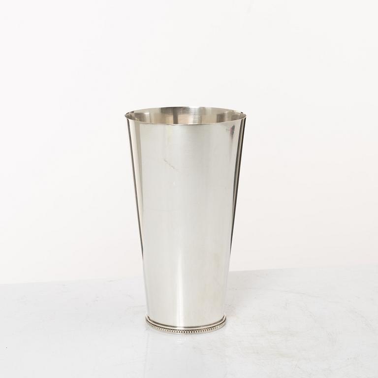 Wiwen Nilsson, vase, sterling silver, Anders Nilsson, Lund 1955.