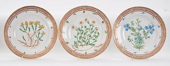 A Royal Copenhagen 'Flora Danica' part dinner service, Denmark, 20th Century.