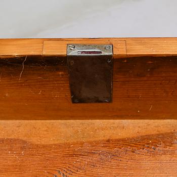 BYRÅ, gustaviansk stil, 1800-talets andra hälft.