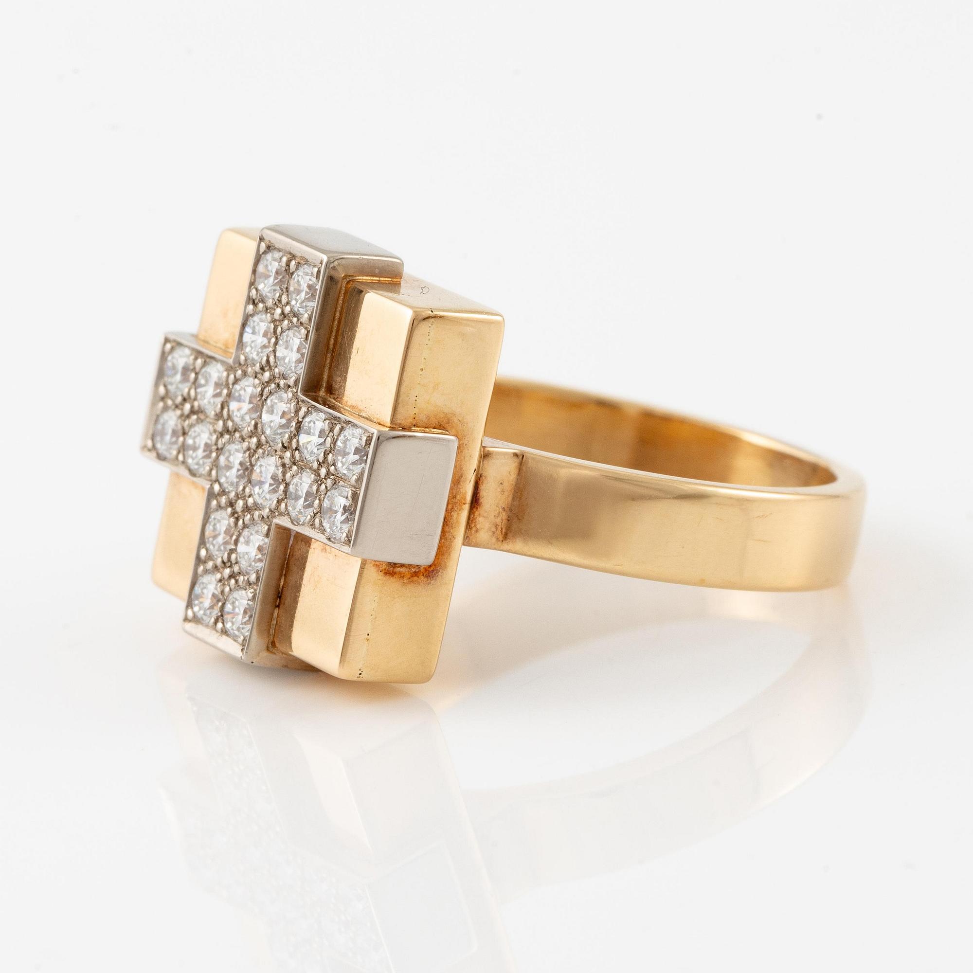Gunnar Cyrén, a ring 18K rose and white gold with 20 brilliant-cut diamonds, unique, Gävle 1998.