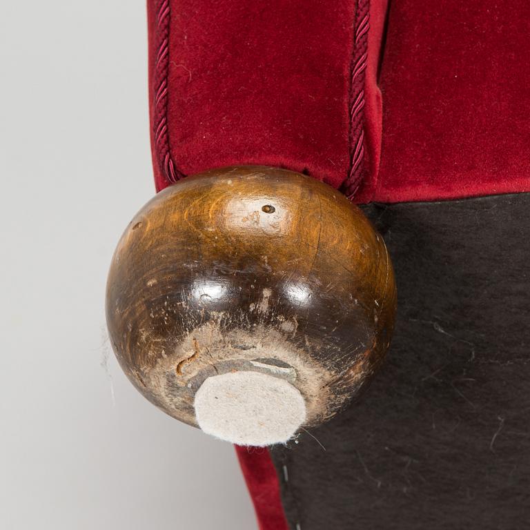 Märta Blomstedt, an 'Aulanko-model' armchair. Designed in 1939.