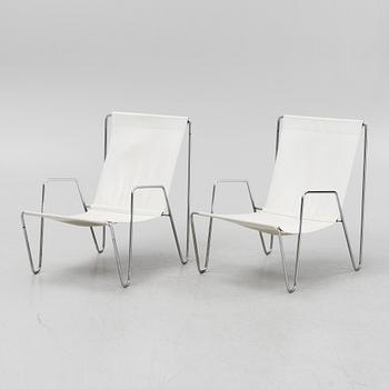 Verner Panton, a pair of 'Bachelor' lounge chairs.
