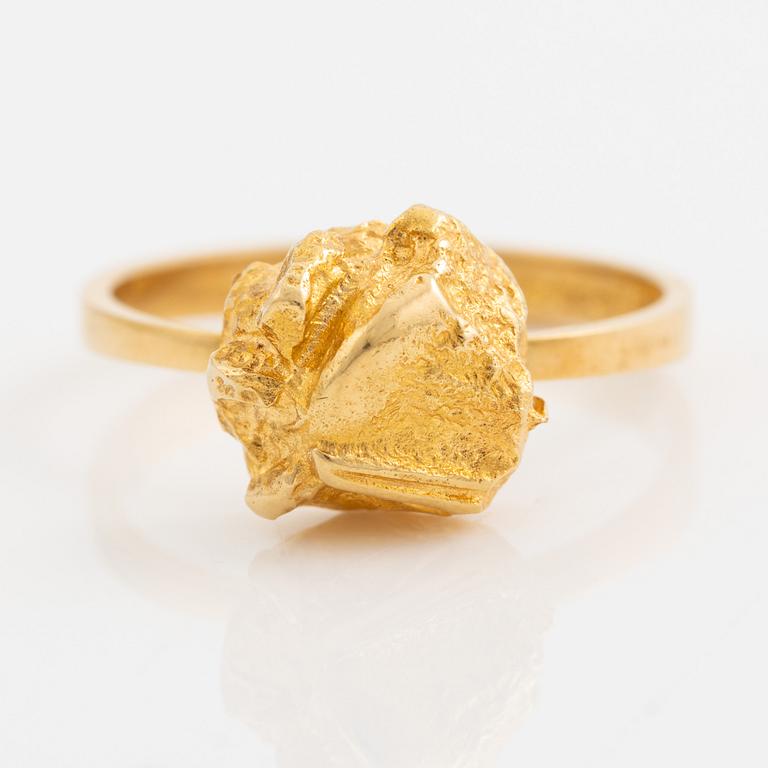 Björn Weckström, ring, 18K gold, Finland 1976. By Lapponia.