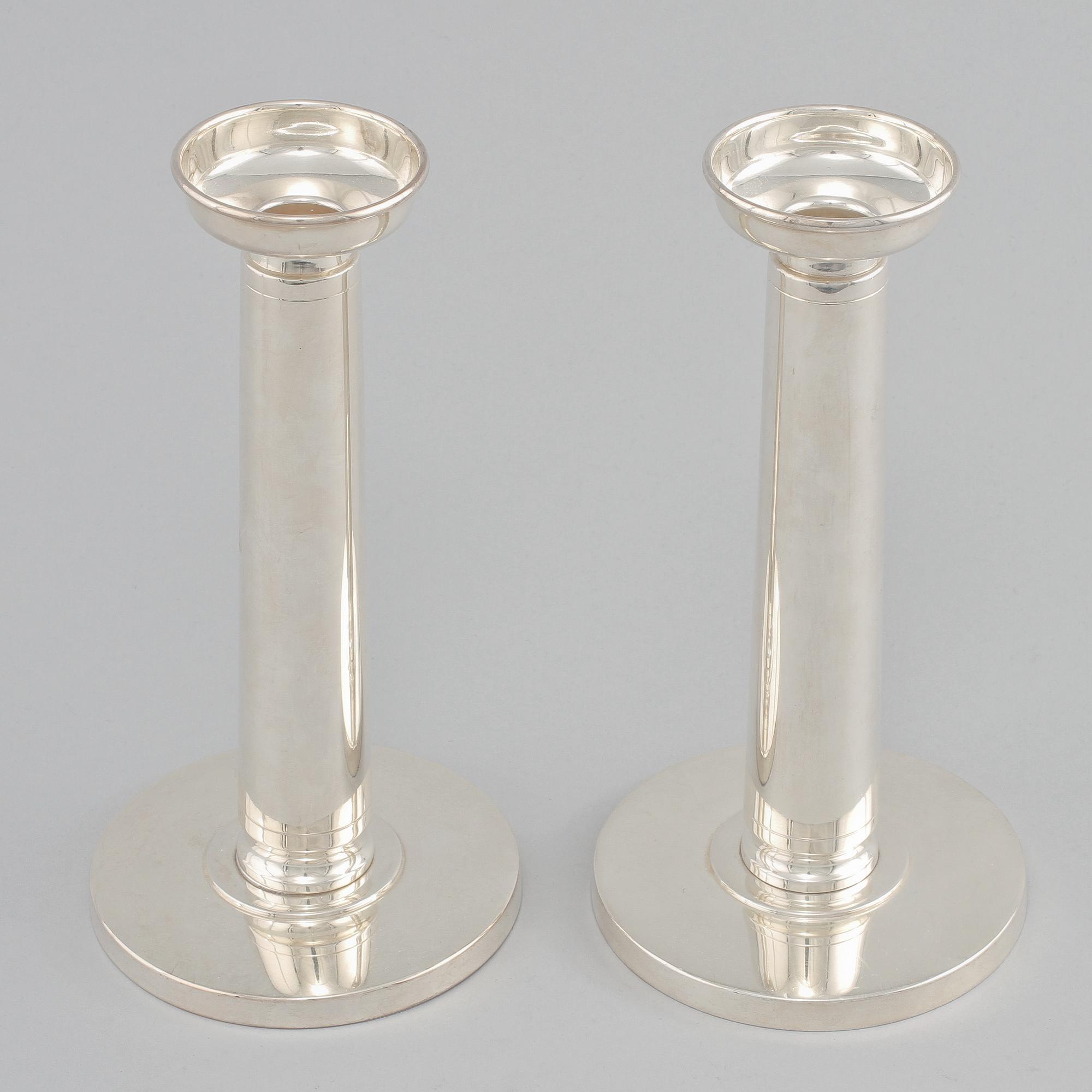 LJUSSTAKAR, ett par, silver, GAB , 1964 respektive 1965. Vikt 425 g.