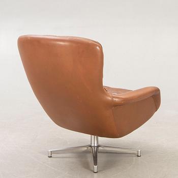 Alf Svensson, a "Form 7" leather easy chair.