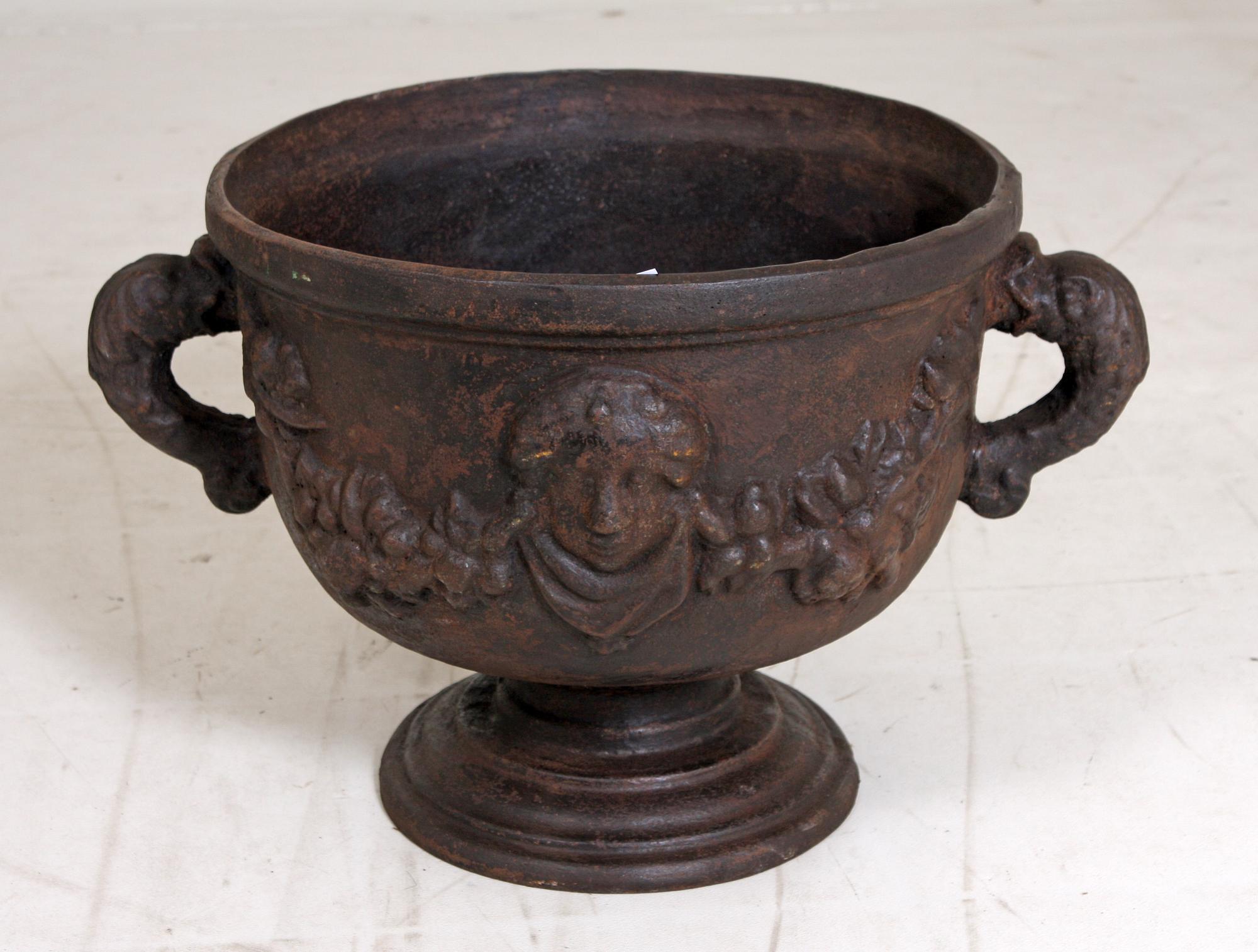 TRÄDGÅRDSURNA, gjutjärn, 1900-tal.