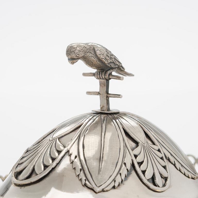 A  silver sugar bowl, St. Petersburg, first quarter of the 19th century, maker's mark G:L.