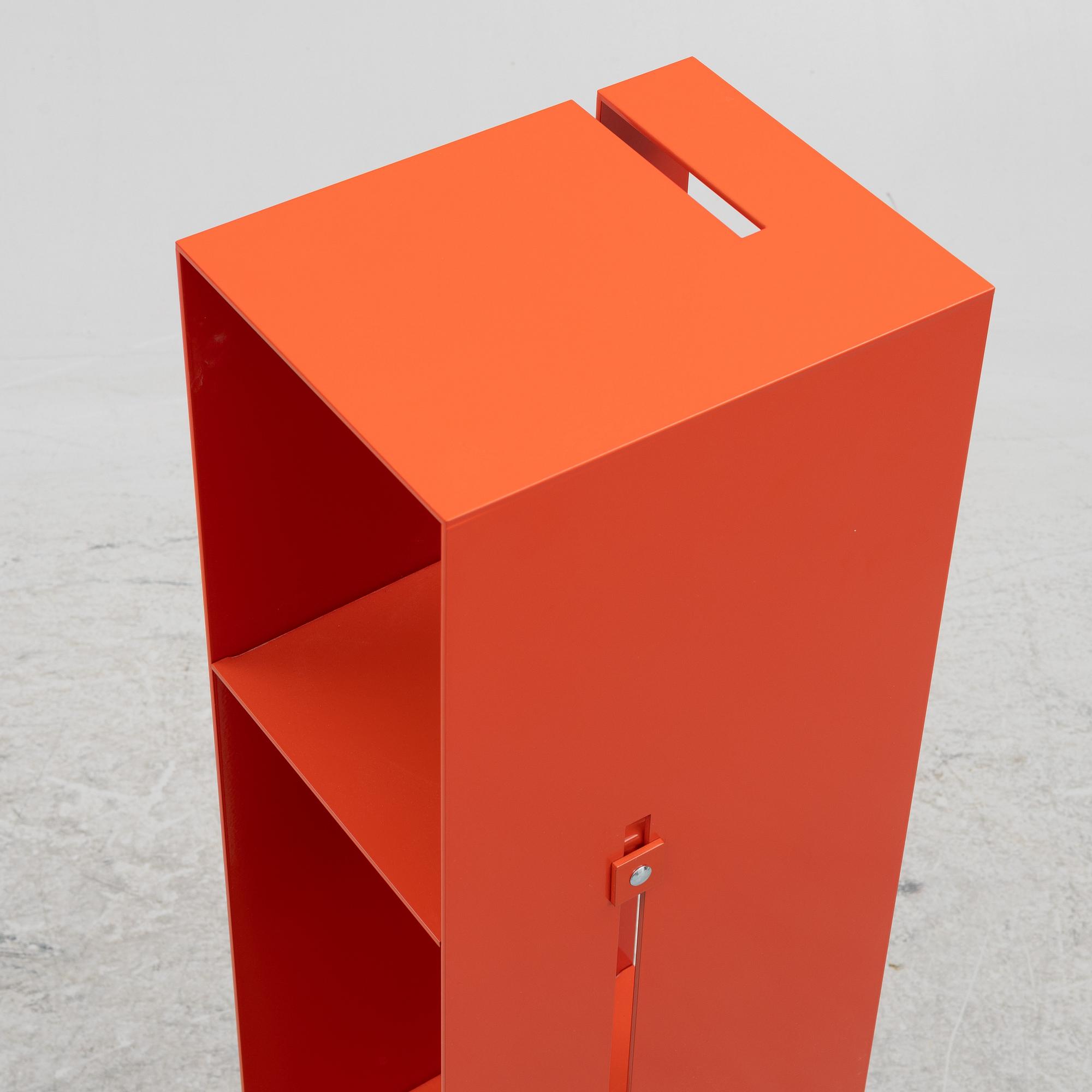 Cornelia Lindlöf, vedställ/hylla, "Manhattan cabinet" Röshult.