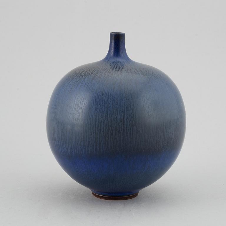 BERNDT FRIBERG, vas, stengods. Gustavsberg studio, 1961.