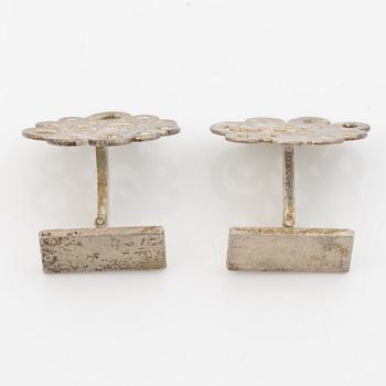 PA Lundahl Terrs, en brosch och ett par manschettknappar silver, Växjö 1966.