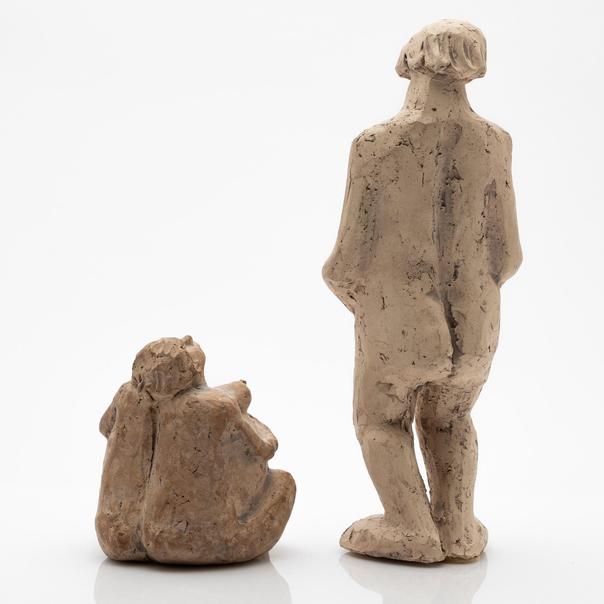 Åke Holm, figurer, 2 st., terracotta.