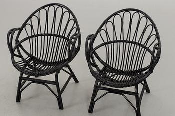 KORGSTOLAR, ett par.