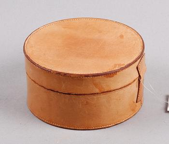 ASK  skinn. Louis Vuitton.