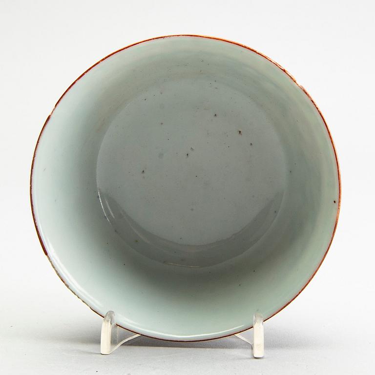 A Thai Bencharong bowl, 19th Century.