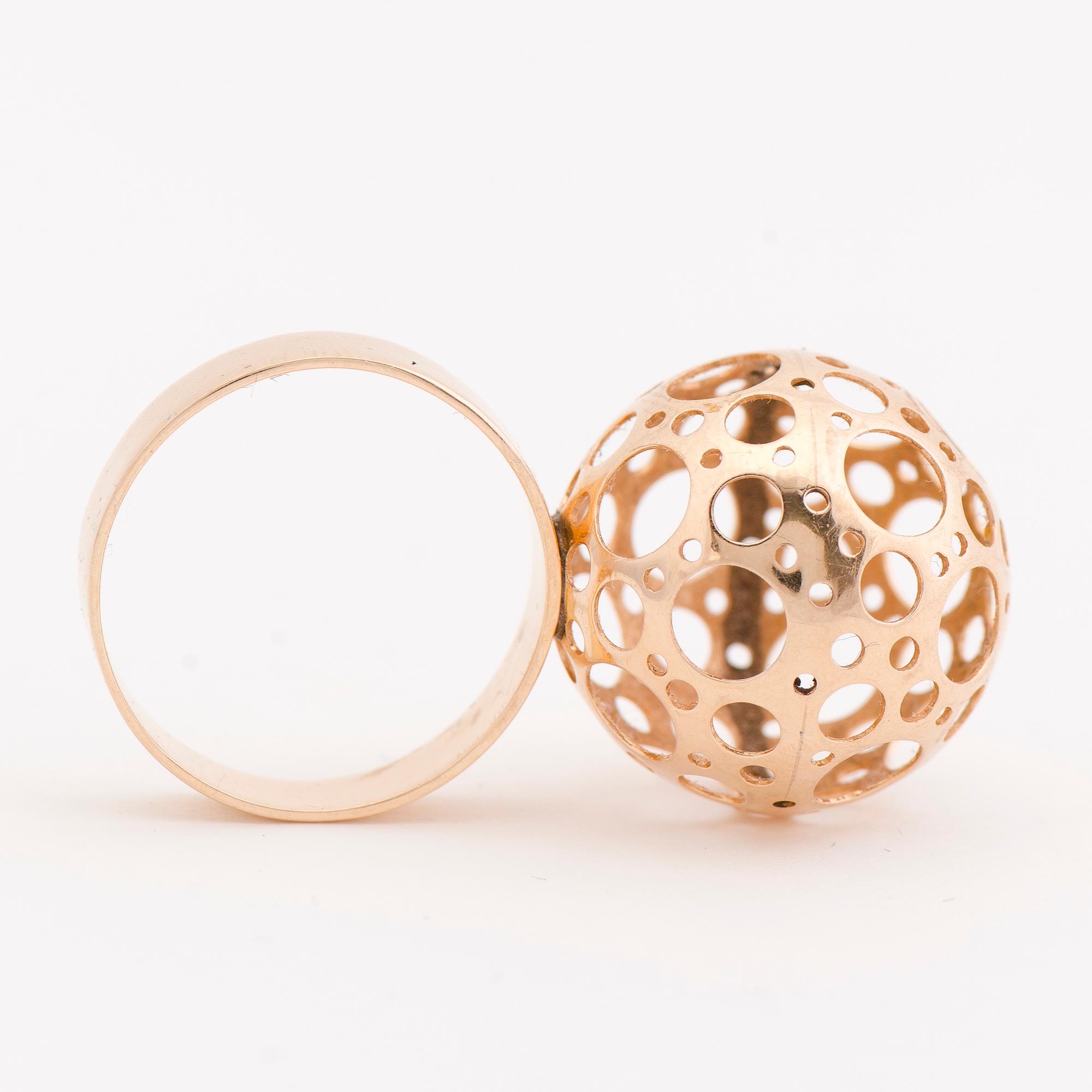 A LIISA VITALI RING, 14K gold. Kultakeskus 1970.