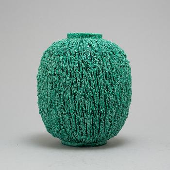 GUNNAR NYLUND, vas, chamotterat stengods, "Igelkottsvasen", Rörstrand.