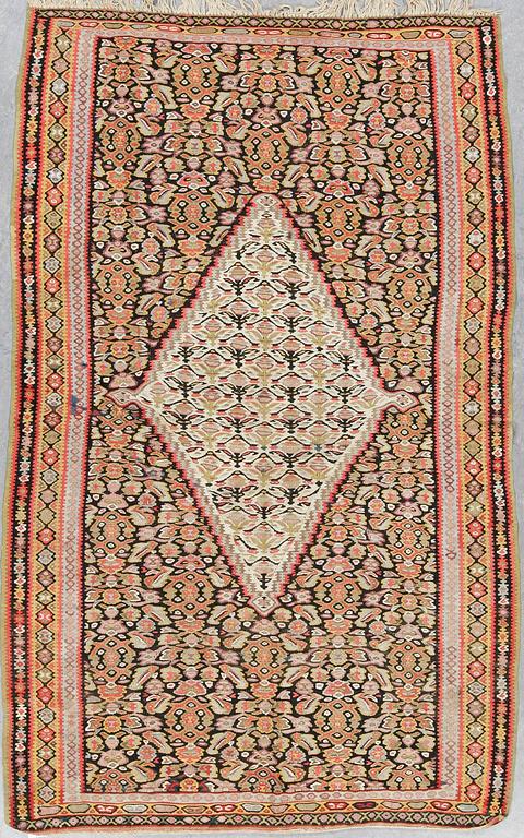 MATTA, semiantik/old Senneh kelim, ca 193 x 121,5 cm.