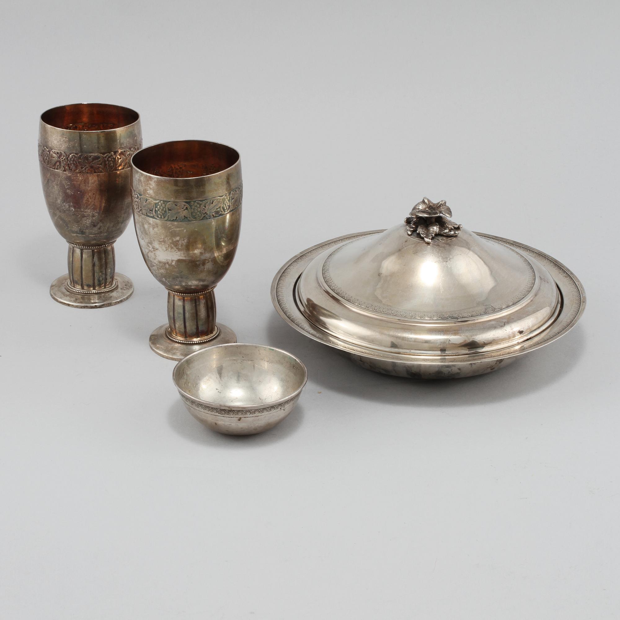PARTI SILVER, 4 delar, delvis låghaltigt, 1900-tal. Vikt 875 g.