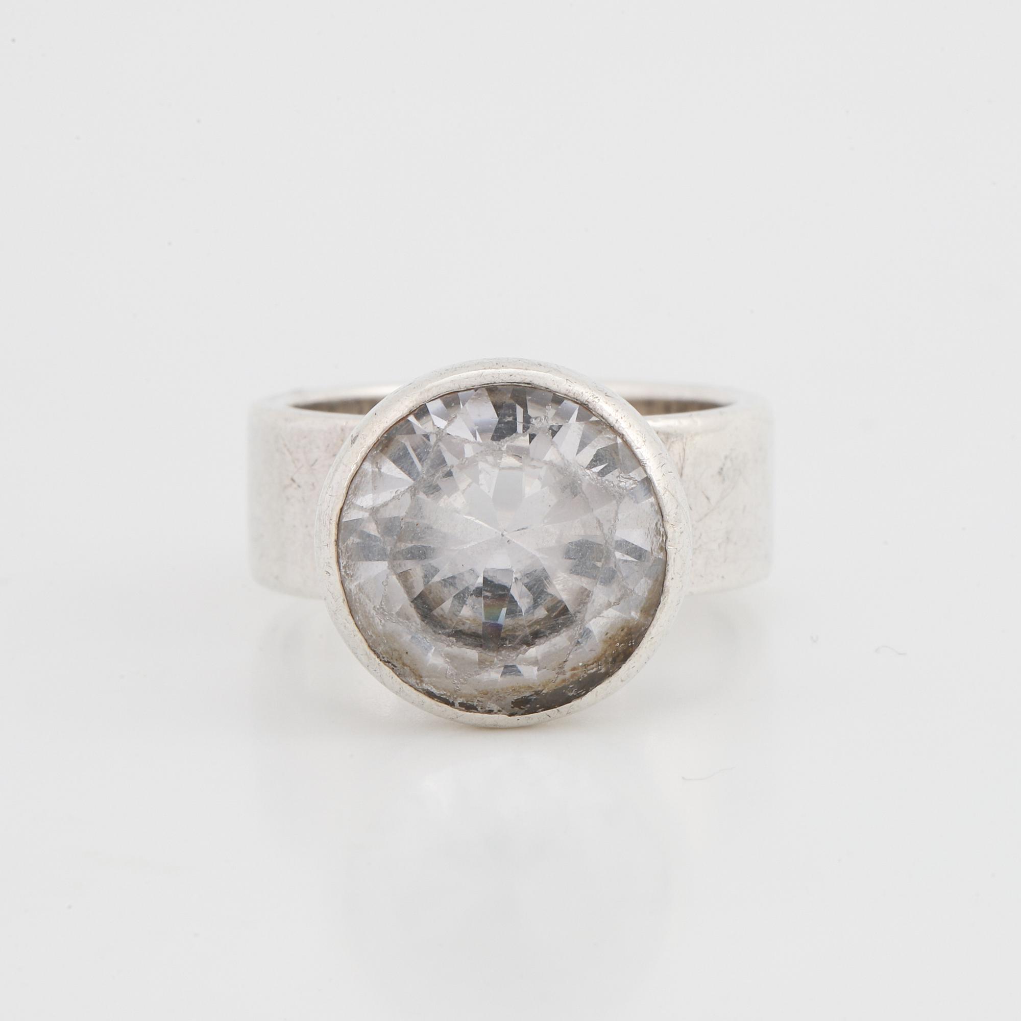 Cecilia Johansson, ring silver with synthetic white spinel.