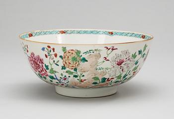 SKÅL, porslin. Qing dynastin. Qianlong 1736-95.