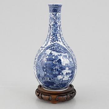 Vas, kompaniporslin, Kina, Qianlong (1736-95).