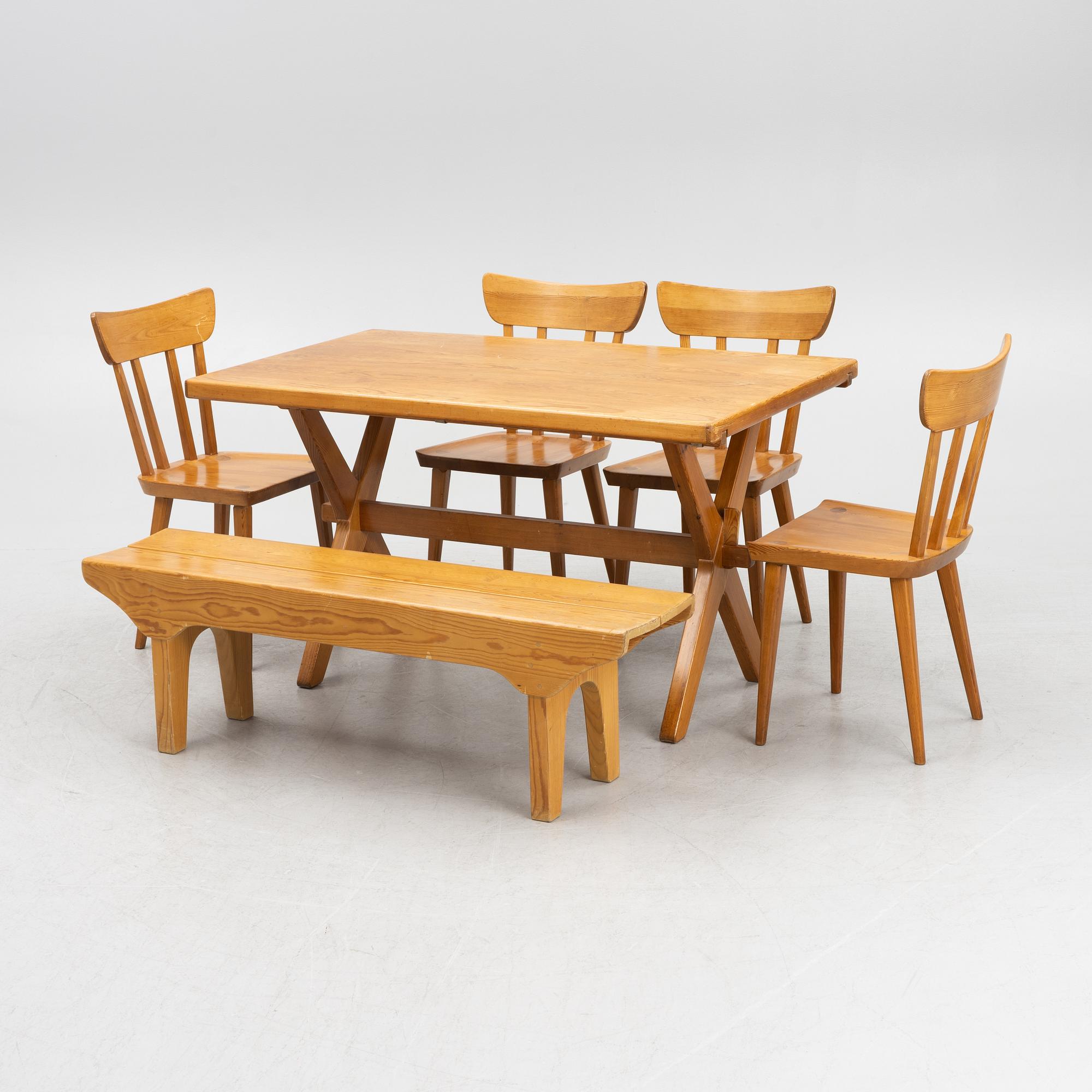 Stolar, 4 st, samt bord och bänk, 1900-talets mitt.