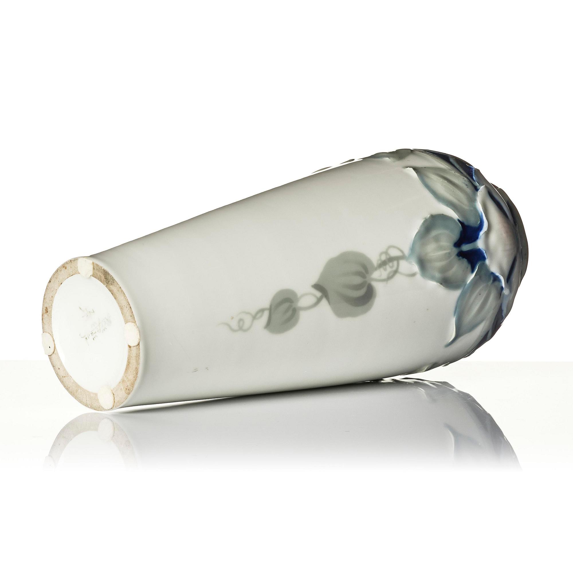 Nils Emil Lundström, an Art Nouveau porcelain vase, Rörstrand, ca 1900.