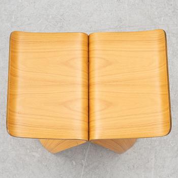 Sori Yanagi, pall, ”Butterfly”, Tendo Mokko, Japan.