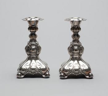 LJUSSTAKAR, ett par, silver, rokokostil, GAB, 1950.
