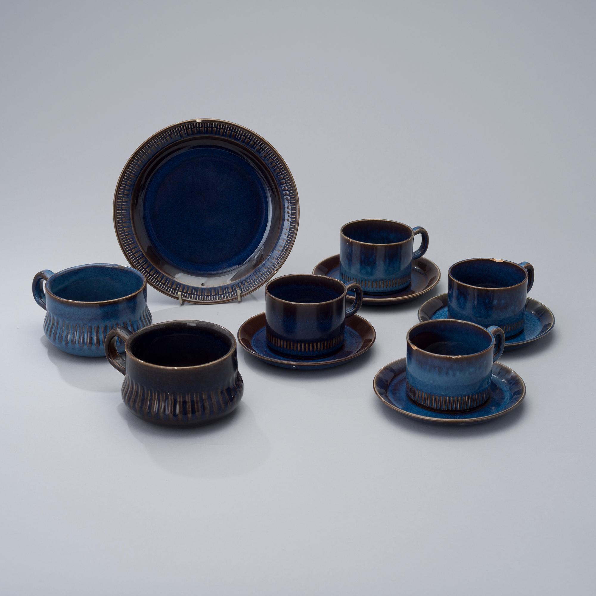 KAFFE- OCH TESERVIS, 26 delar, "Kosmos", formgiven 1966 av Berit Ternell för Upsala-Ekeby Gefle.