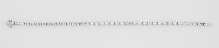 A brilliant cut diamond bracelet.