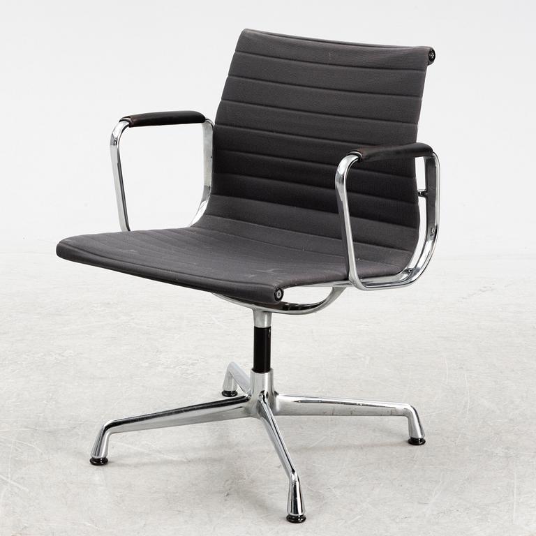 Charles & Ray Eames, EA 108 office chair, Vitra.