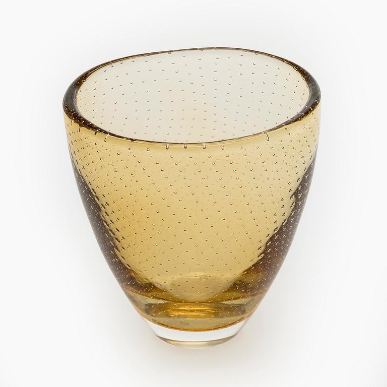 Gunnel Nyman, vas, modell "GN 16", signerad G. Nyman Nuutajärvi Notsjö.