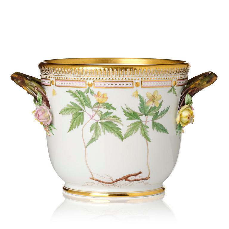Ytterfoder/Vinkylare, porslin. 'Flora Danica', Royal Copenhagen, Danmark, 1900-tal.