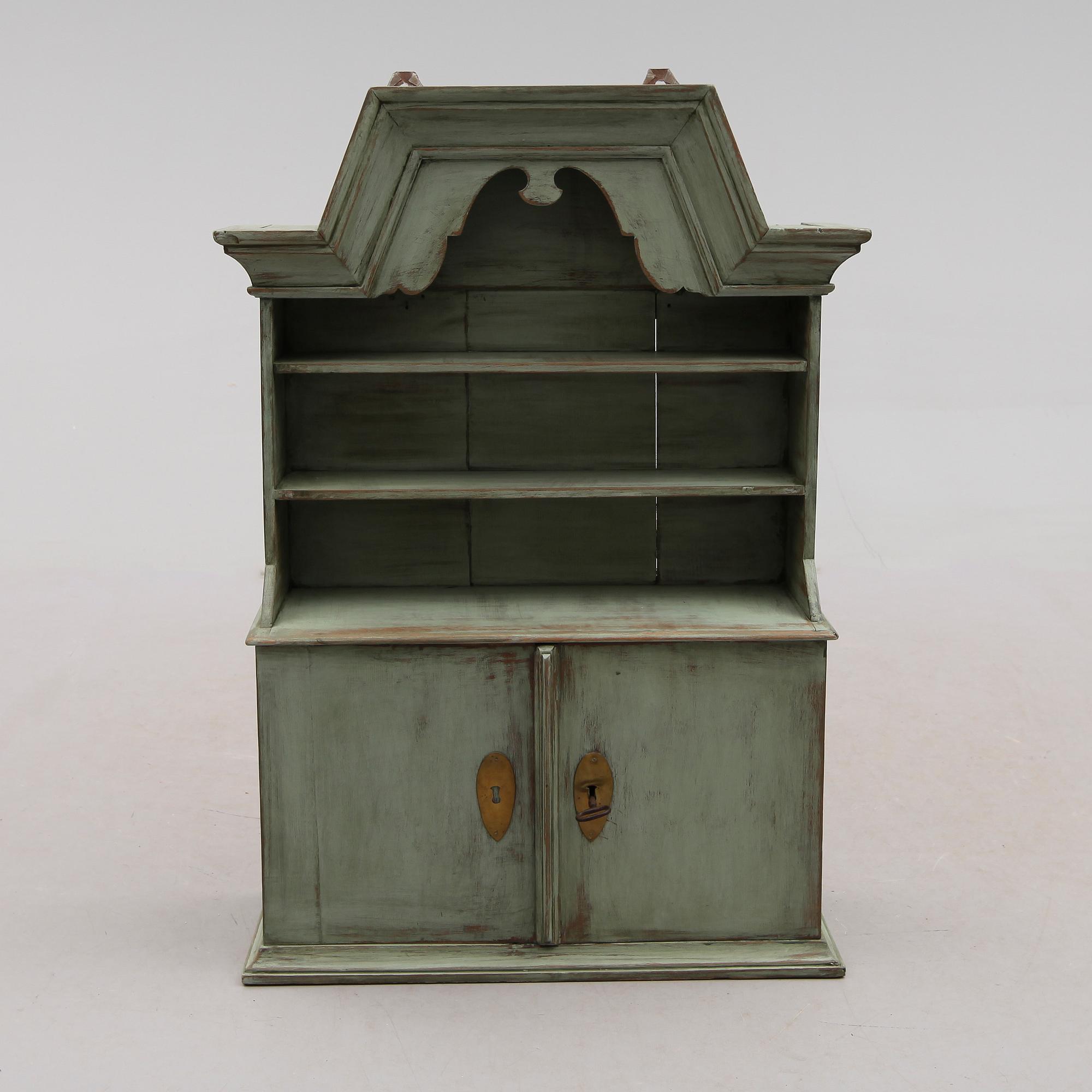 HÄNGSKÅP, 1700-tal.