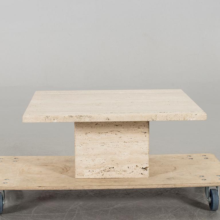 A TRAVERTINE SOFA TABLE, end of 20th century.