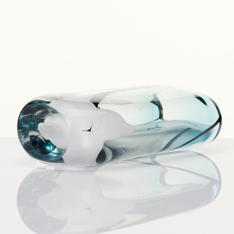 Vicke Lindstrand, a "Winter" glass vase, Kosta Glassworks, Sweden 1960s.