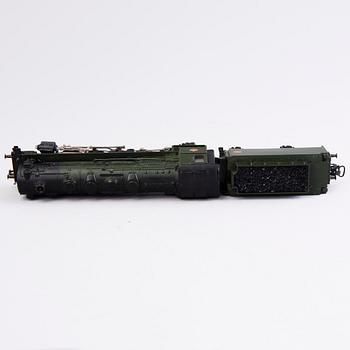 MÄRKLIN, sähkövetureita, 2 kpl ja vaunu, Saksa.