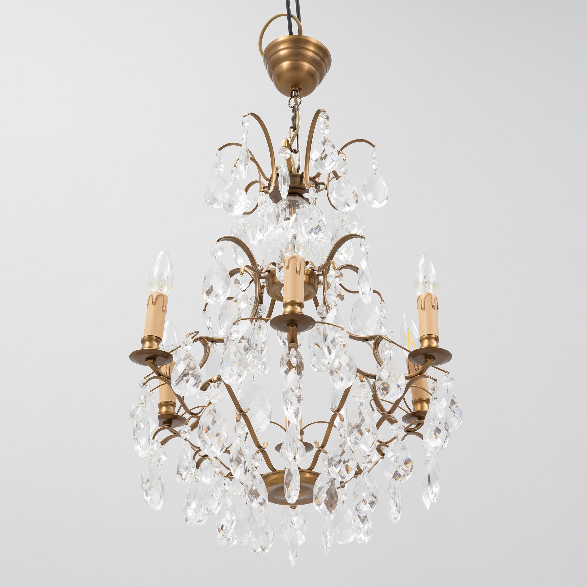 Ljuskrona, rokokostil, 1900-talets andra hälft.