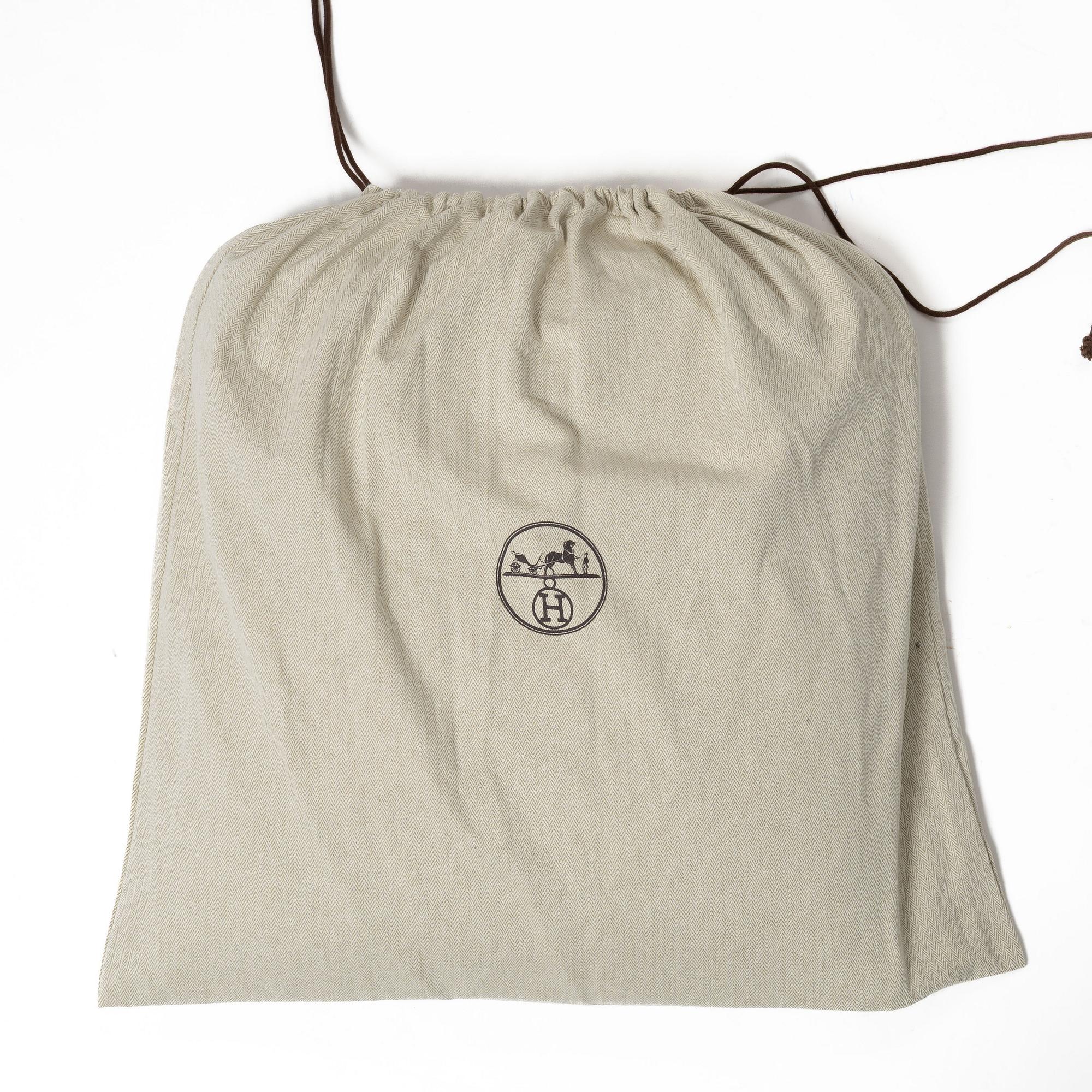 Hermès, cushion, "Coussin Avalon". receipt and dustbag.