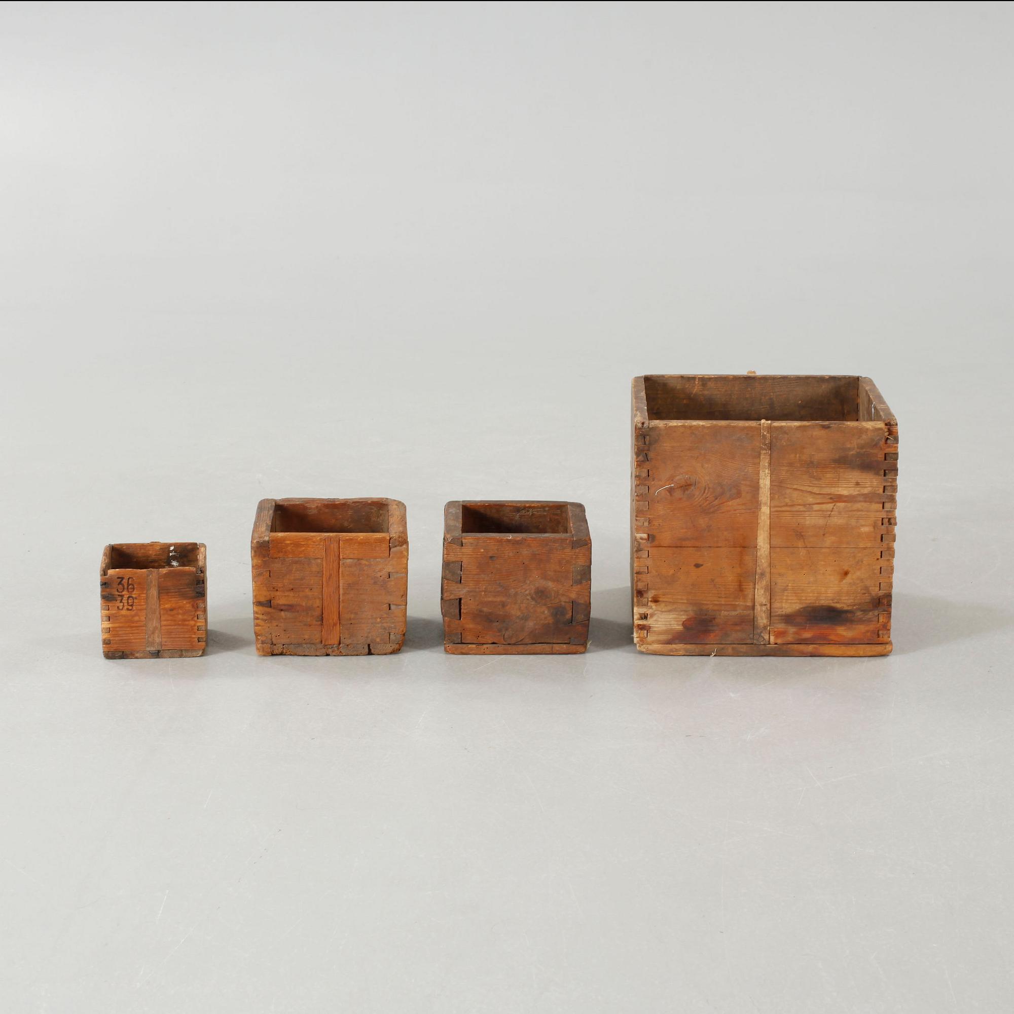 Four wooden measurements, second half of the 19th century.
