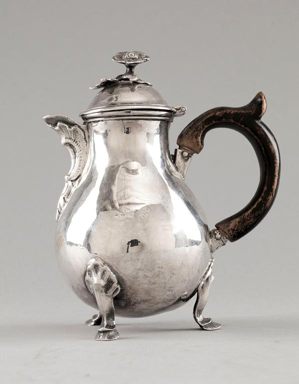 MOCCAKANNA/KAFFEKANNA, silver. Danzig, rokoko 1700-tal. Tot 308gr.