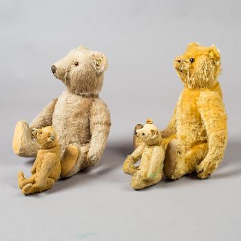 Four Steiff teddybears, Germany, 1920-50.