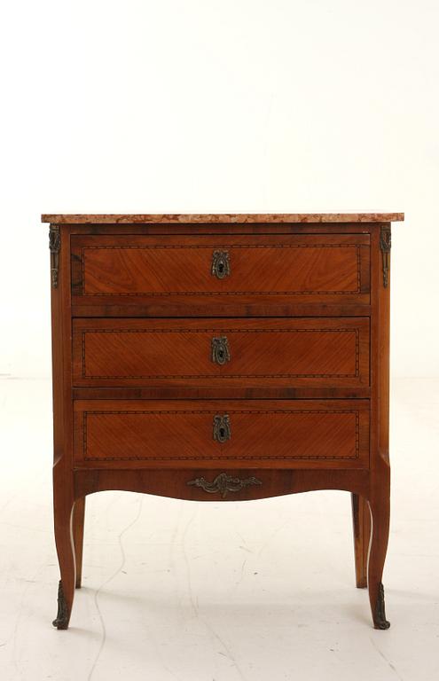 BYRÅ, gustaviansk stil, 1900-talets början.