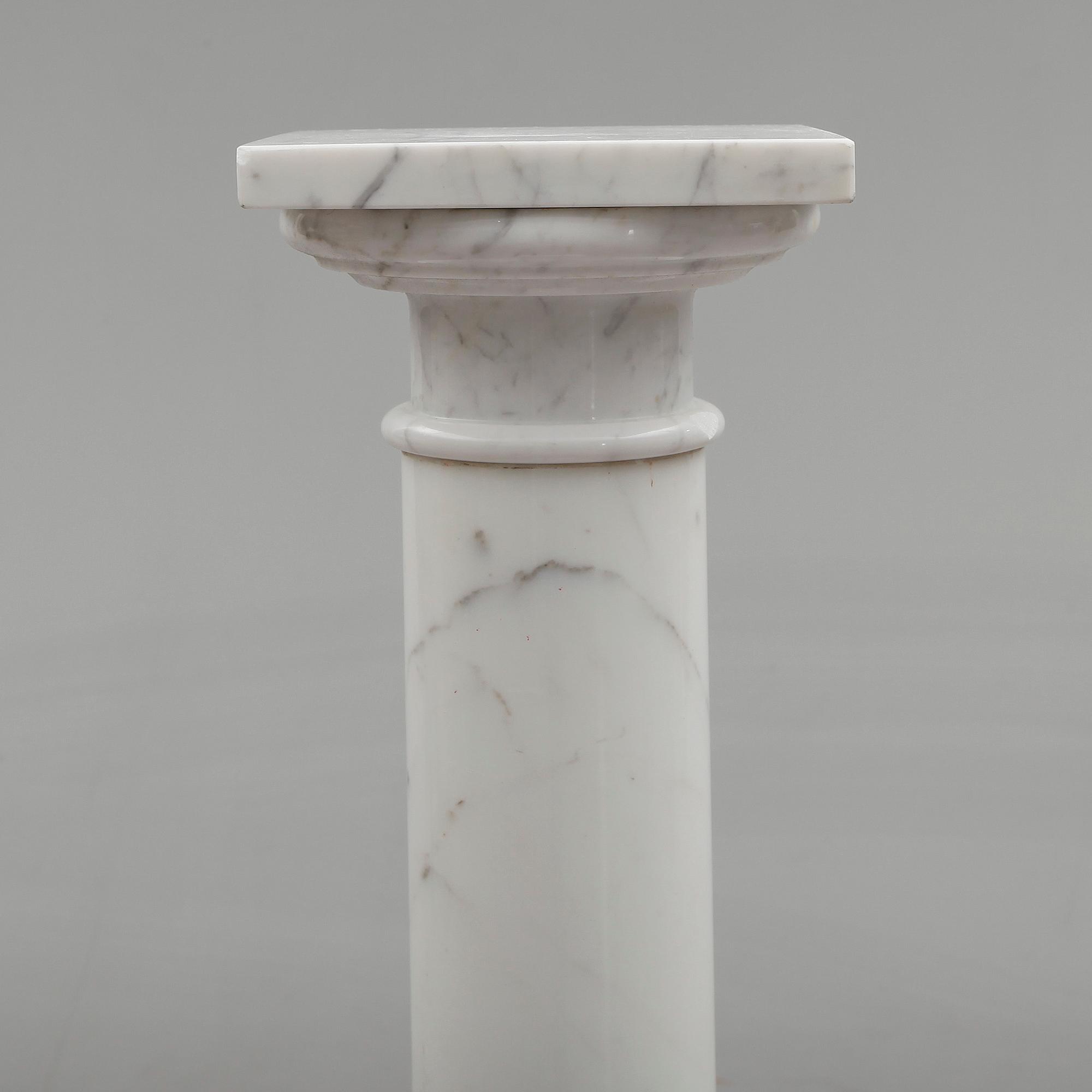 PIEDESTAL, marmor, 1900-tal.