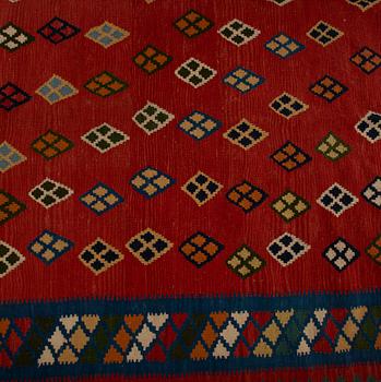 MATTA, Shiraz kelim, ca 230 x 169 cm.
