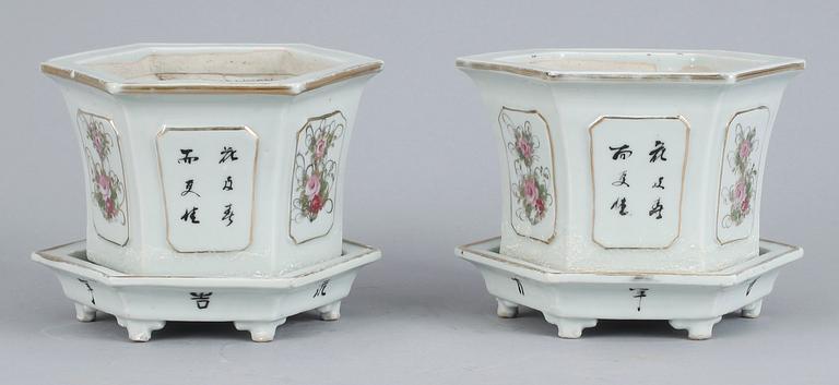 YTTERFODER,  ett par, porslin, Kina, 1800/1900-tal.