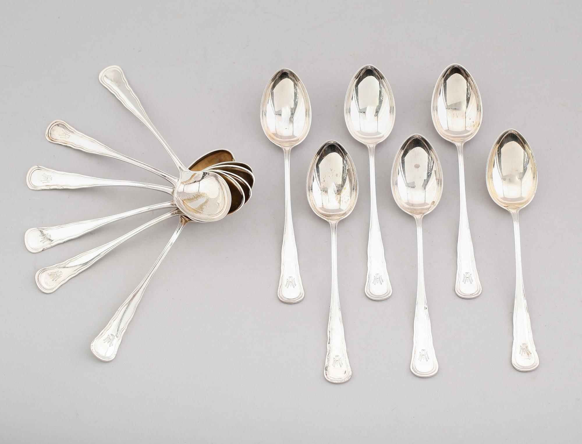 TESKEDAR, 12 st, silver, CG Hallberg, Stockholm 1939. Vikt ca 264 gram.