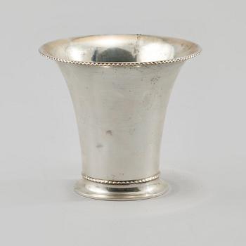 PARTI SILVER, 3 delar, Sverige, 1800- och 1900-tal, vikt 198 gram.