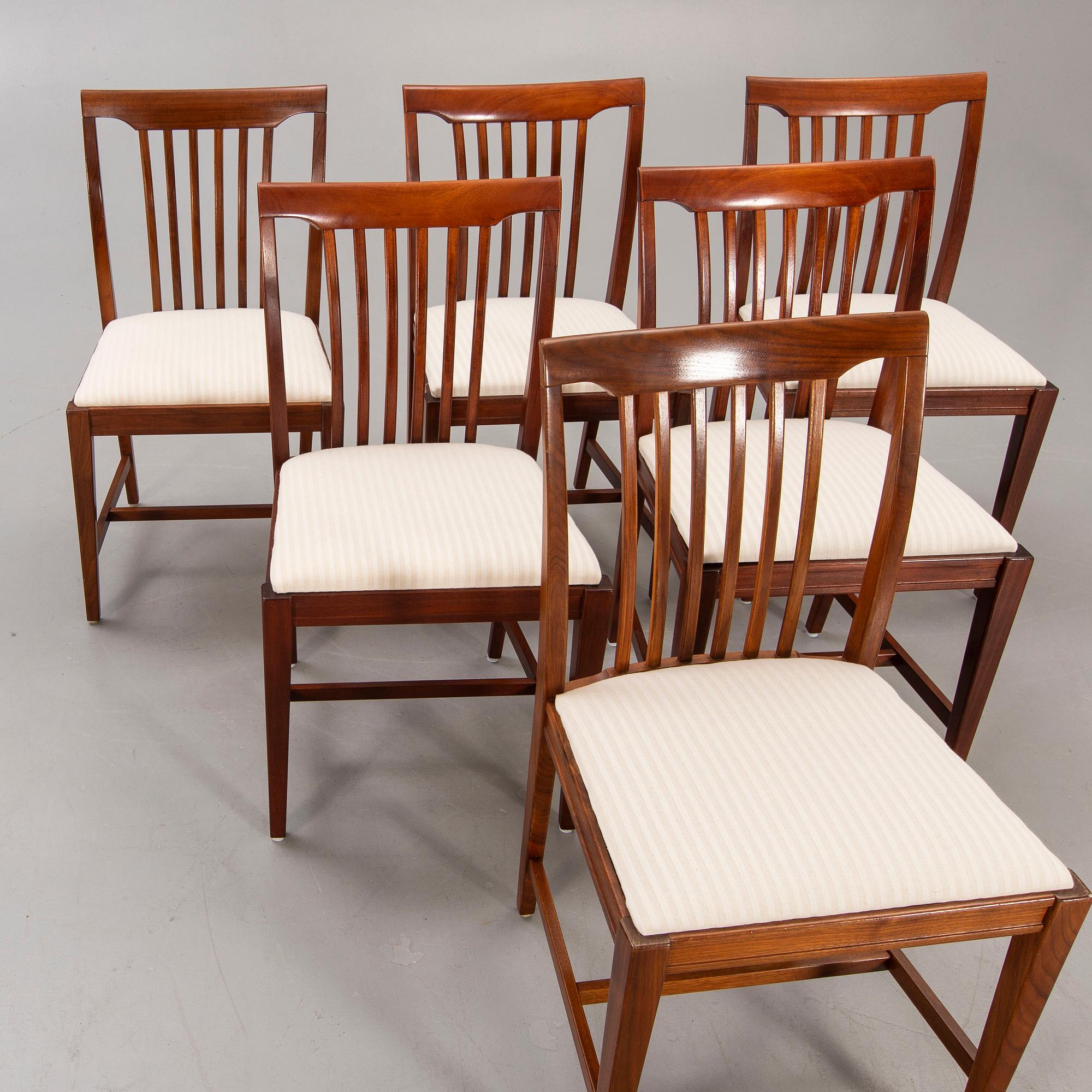 Svante Skogh, a set of six walnut Vindö chairs from Balder vaggeryd 1960s.